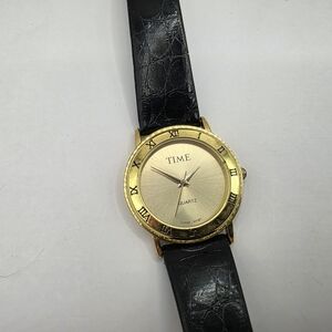 Vintage Time Gold and Black Quartz Watch